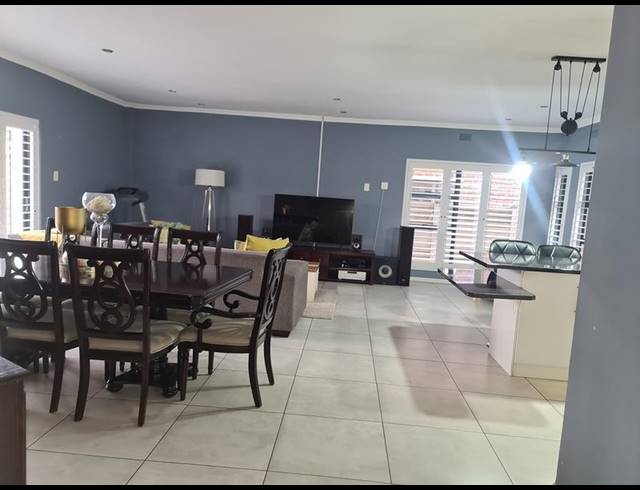 3 BEDROOM HOUSE FOR SALE IN VANDERBIJLPARK SE 6